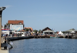 https://hotel-mira-mare.de/page/images/v/heiligenhafen/re_harbor.jpg